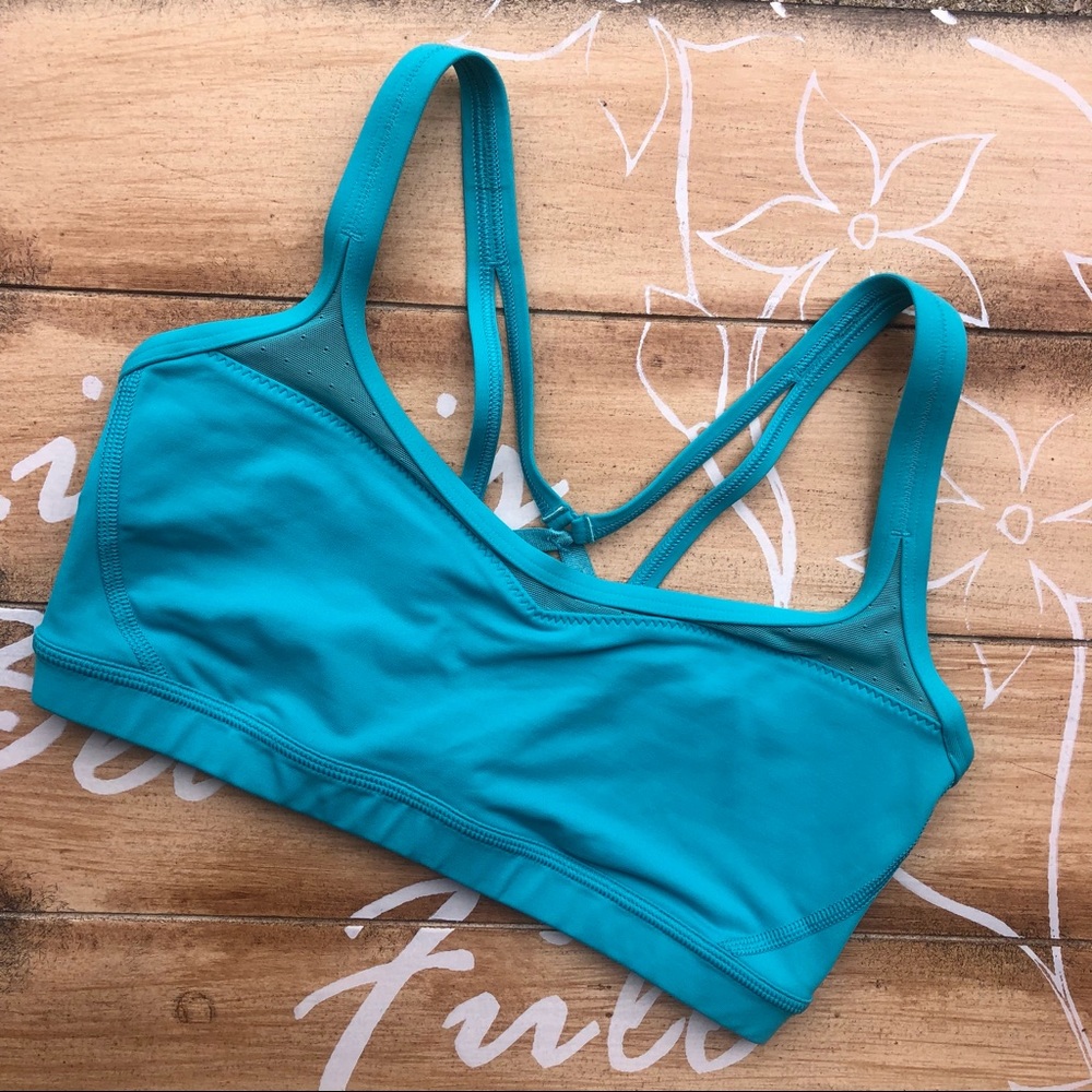 Lululemon Aqua Blue Sports Bra Mesh Trim Size 6